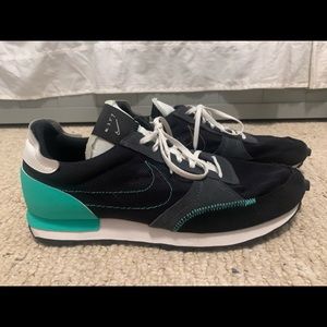 NIKE MEN'S DAYBREAK TYPE N.354 DBREAK BLACK MENTA